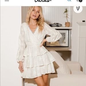 White Lulu’s Floral Longleeve Lace Dress